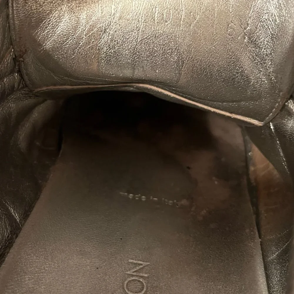 Louis Vuitton Silver leather low trainers, size 9 - Picture 11 of 13